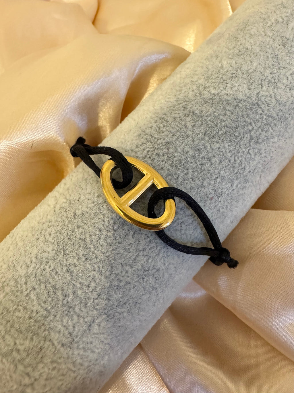 {Pré-commande} Bracelet Yuna cordon noir | Or